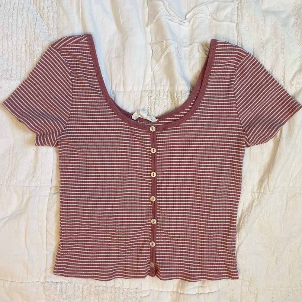 scoop neck stripe button baby tee